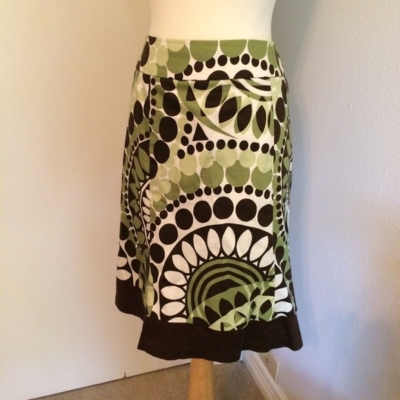 Green bold print skirt Size 10 - Picture 2 of 6